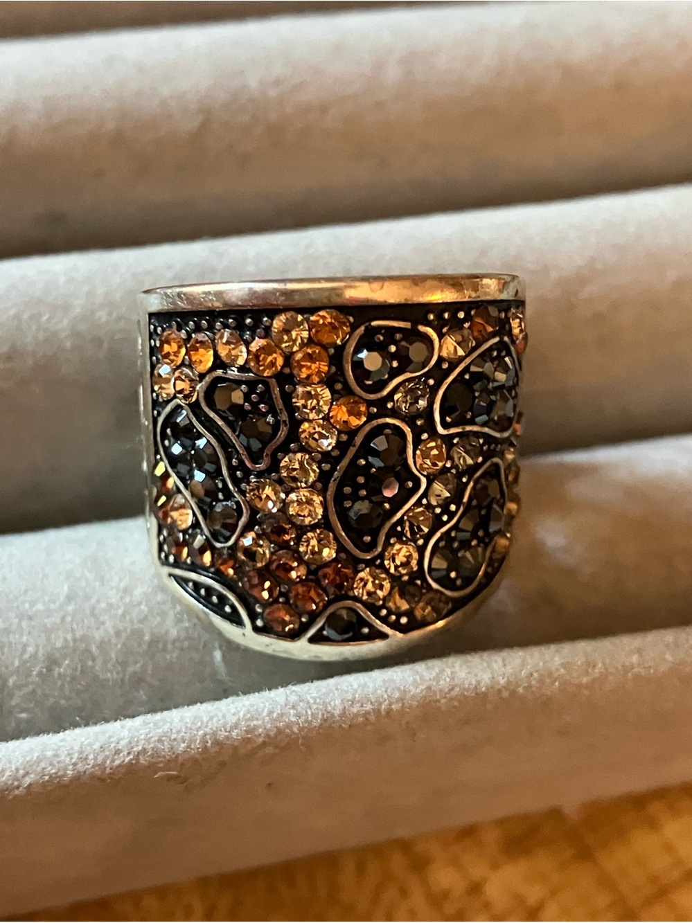 🌸Brighton ‘Totem Trinity Leopard’ Crystal Pavé Wide Band Ring